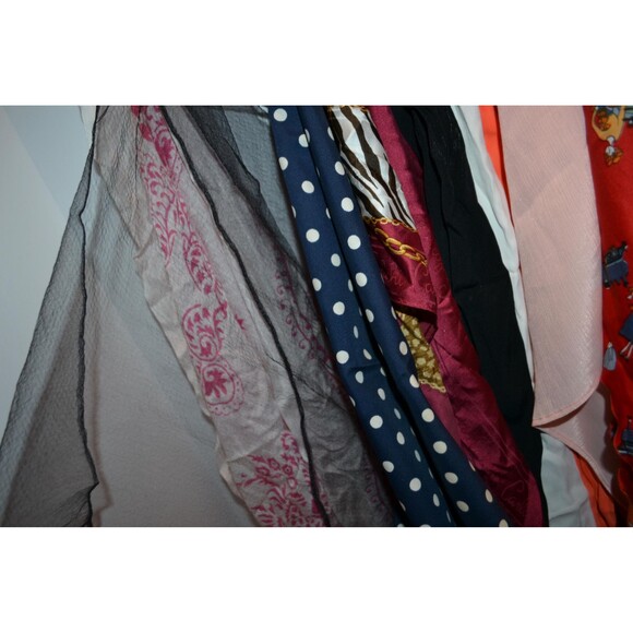 Bombshell to Boho Vintage Scarf Collection......Ten - Picture 3 of 4